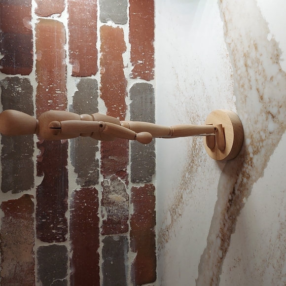 Simple wood manikin - Picture 2 of 4